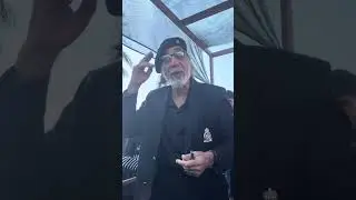 الشاعر شاكر الوادي ياابو شعر الذهب مع بعض البوذيات ساحة القشلة المتنبي