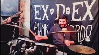 EX-D-EX: Involución