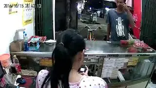 Nyolong duit di toko pulsa, duitnya buat bayar pulsa