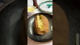 7-MINUTE Baked Potato! (Yes, it's really that fast.)