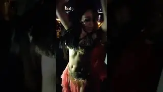 Дубай.Танцы на лодке Доу