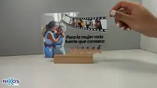 Cuadro de acrílico con base de bambú