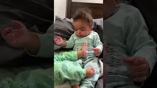 Gêmeos fazendo massagem 😱😱 - #Casal #pedidodecasamento #gravida #gravidez #gravidadegemeos