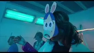 Astéréotypie - Baisse la tête d'un regard [Official Video]