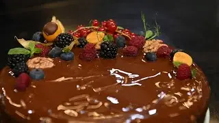Пирог с творогом, шоколадом и грецкими орехами. Грудинка по рецепту Мао
