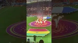 Очень красивое шоу с огнем