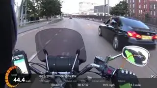 Dangerous overtaking and speeding on M406