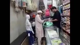 بابا جی اور مجسمہ 😂😪😅  | old man and statue