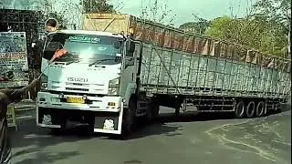 Long vehicle 22 wheels long truck drive  | Craziest Road Crash - Technical Pro