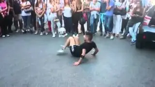 Крутой танец с мячом