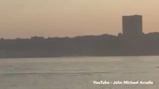 Shocking moment P-47 Thunderbolt crashes into Hudson River