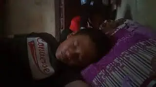 Gangguin adek gw tidur!!!