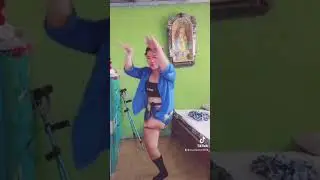 amputee doing tiktok
