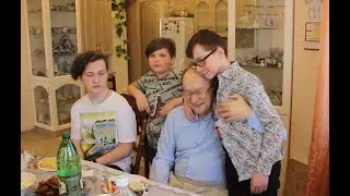 У нас праздник.Начало нового проекта.