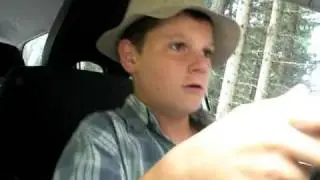 Alex im Auto