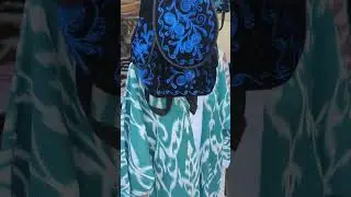 Шапки, халаты, Хива, Узбекистан. Hats, wardrobe, Khiva, Uzbekistan.