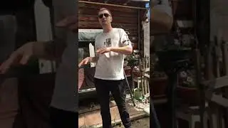 Анекдот: двое курнули на борту самолёта