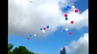 Сотрудники авиакомпании "Аврора" на праздновании Дня города.