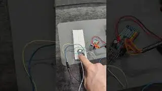 Gravity EMG Sensor controlling linkage-based prosthetic hand