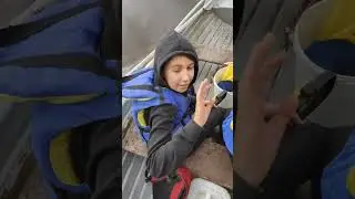 по грибы по ягоды на моторе по озеру👍#душакарелии#рыбалка#деревня#fishing#красота