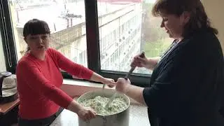 Окрошка в маленьком горшочке