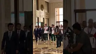 Парчам бардоранд миллат ба ватан баргаштанд