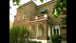 Hotel KORONA w Paczkowie ul  Wojska Polskiego maj 2011 r