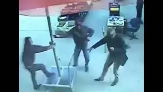 ОН СКАЗАЛ ПОЕХАЛИ И МАХНУЛ РУКОЙ  