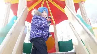 зимой в парке с папой VID 20220116 134301