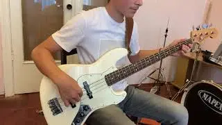 Chicken Bass Guitar Tutor Aleksandr Bondarev