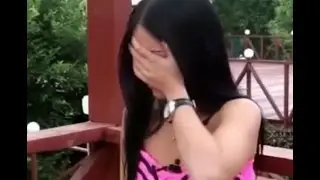 Вроде брюнетка, а послушаешь, так блондинка )))
