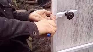 Фиксатор двери и окон теплицы