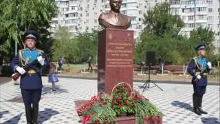 Анинго. Памятник В. М. Евскину