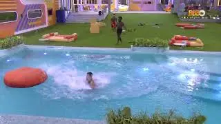 BBB 22 - Arthur Comemora Muito e Pula Na Piscina Com os Meninos Após Ganhar a Prova Do Lider