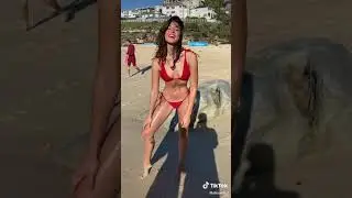 Bikini Girl In Beach 🔥🔥🔥