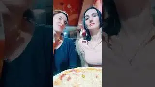 Когда подруги наконец-то встретились | прикол