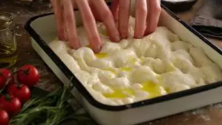 Italian bread FOCACCIA - pizza. The perfect recipe for yeast dough.
