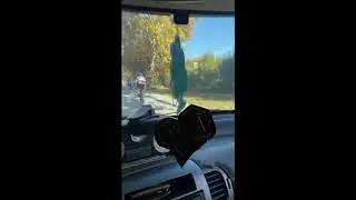 BESTEMMIA contro i CICLISTI - Automobilista pazzo
