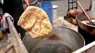 Haciendo chicharrón de puerco y puerca