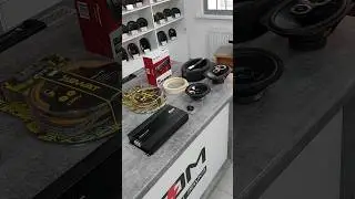 Замена штатной акустики Автозвук динамики в полку,  громкий фронт усилитель на динамики #shorts