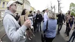В Петербурге, пассивную Цымбалову, окружили активные граждане