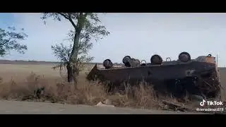 Подбитые бронетранспортеры БТР-70 и транспорт ВСУ в Херсонской области .