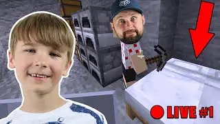FIRST DAYS BUILDING THE BASE in MINECRAFT SURVIVAL (Live Stream #1)