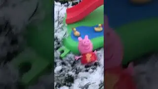 Peppa pig plays in the snow!