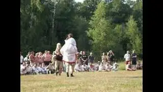 День ПЕРУНА 2009год.Коняшки. Поединок девушек.