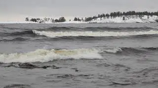 Лед и волны. Ладожское озеро