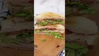 🥪 Sandwich doble mixto con lechuga y tomate 🥪 #receta #recetafacil #cocina.