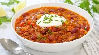Quick & Easy Chili Recipe | Perfect for Meal Prep + Made With Pantry Ingredients