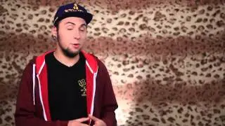 +100500 Пряники Лопает Мишка И При Этом Смотрит На Сиськи