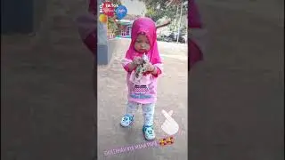 Balita belajar berjalan